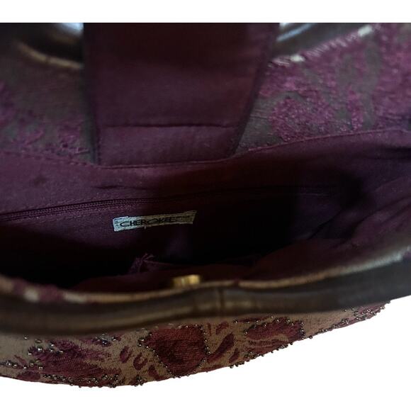 Vintage-Inspired Embellished Crossbody Handbag - Picture 3 of 5